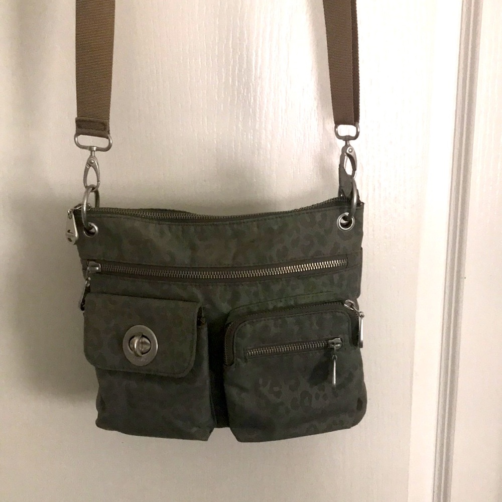 Baggallini bag